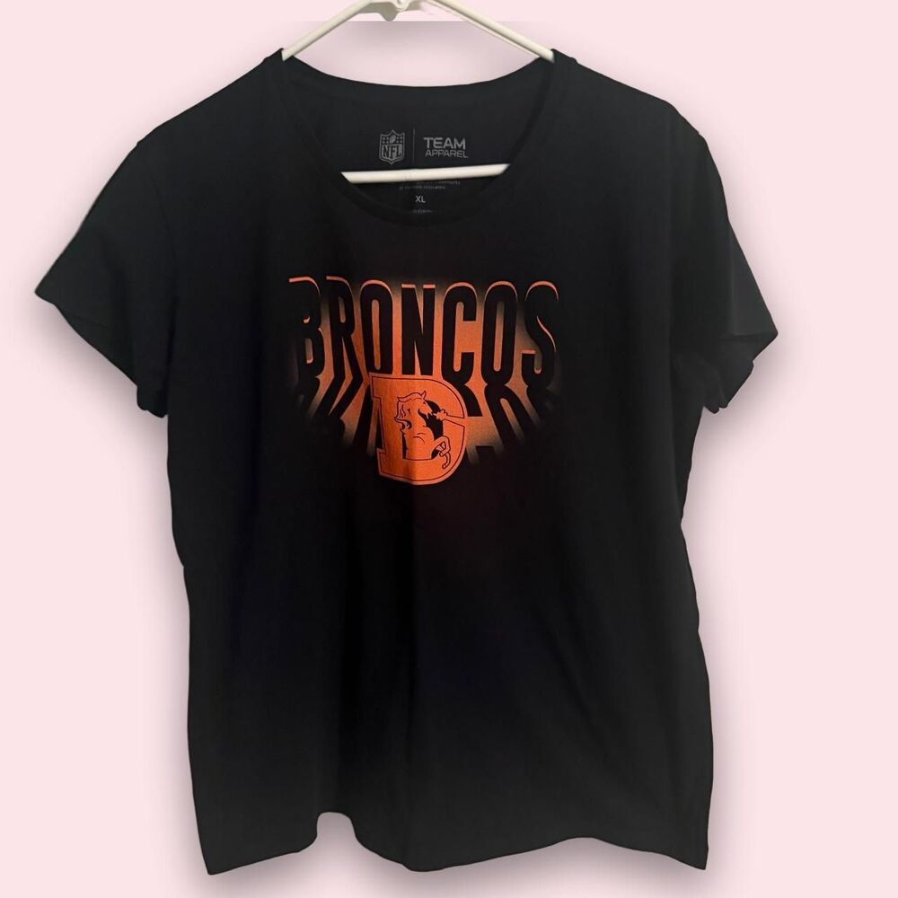 NFL Team Apparel Broncos Shirt Women Size XL Black Denver Football Graphic Tee